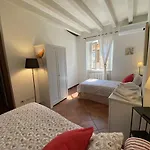 Casa Del *